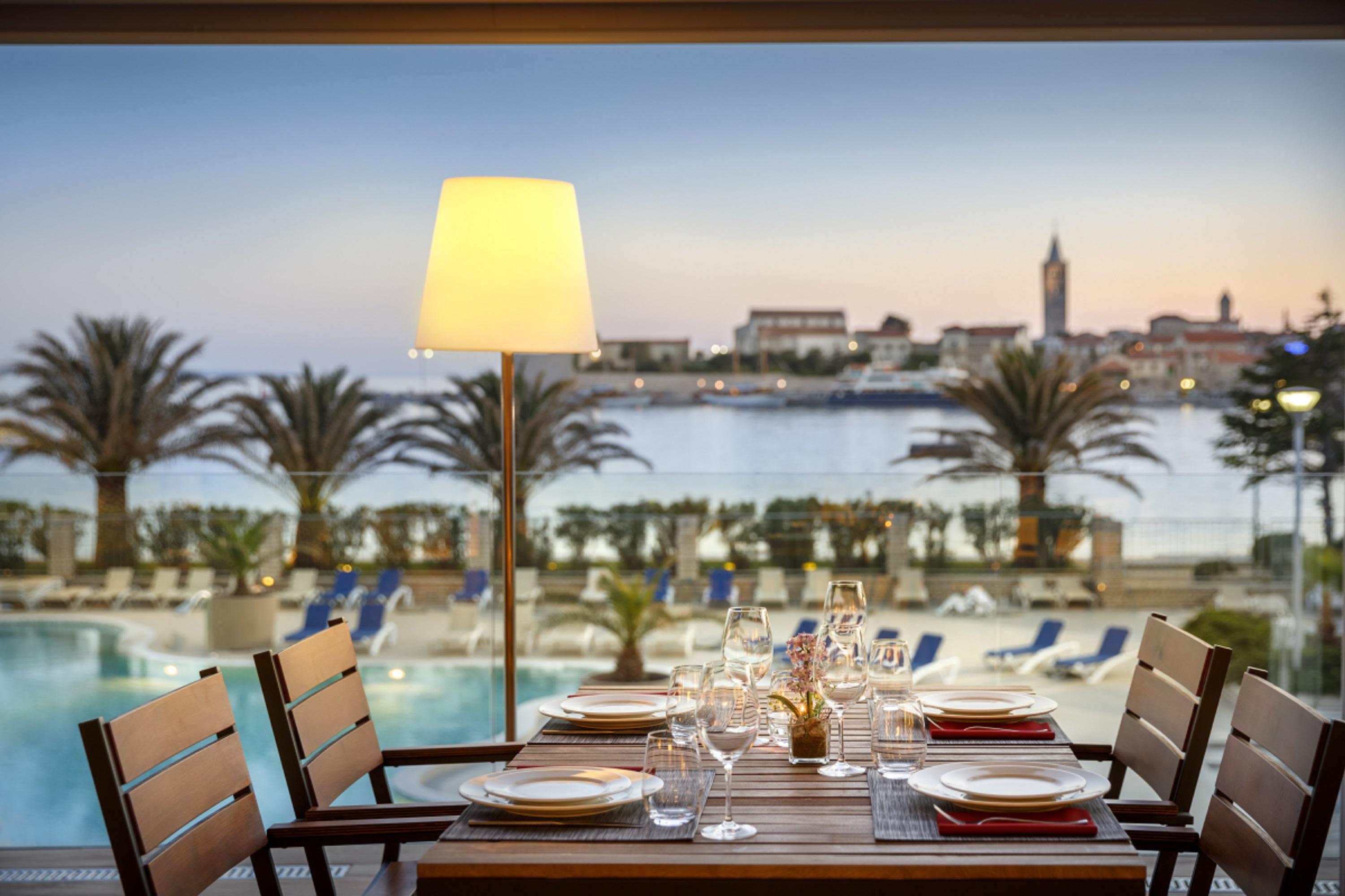 Valamar Padova Hotel Banjol Extérieur photo